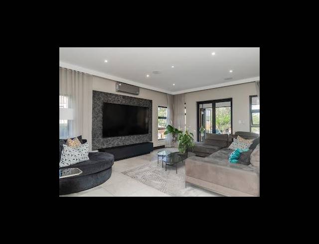 5 BEDROOM HOUSE FOR SALE IN COPPERLEAF ESTATE